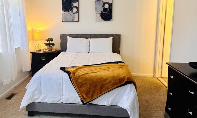 Leisure World House | Charming and Spacious 3-Bedroom Townhouse in Prime Location!