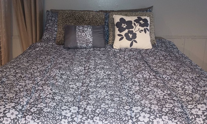 Queens House | Charming apartment in a cape house in a beautiful quiet area close to everything