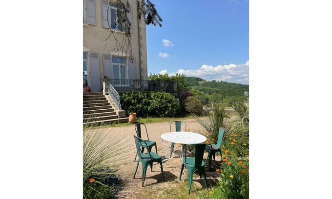 Sourcieux-les-Mines Apartment | Charming apartment in a 19th-century château
