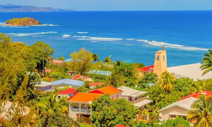 Tartane Apartment | Charming apartment sea view swimming pool in TARTANE