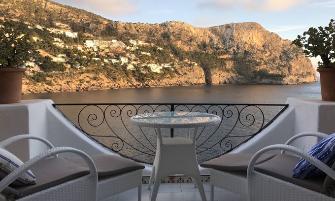 Port d'Andraitx Apartment | Charming apartment with incredible sea views