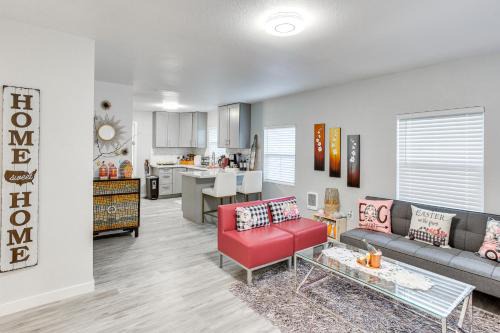 Auburn House | Charming Auburn Home 15 Mi to Downtown Tacoma!