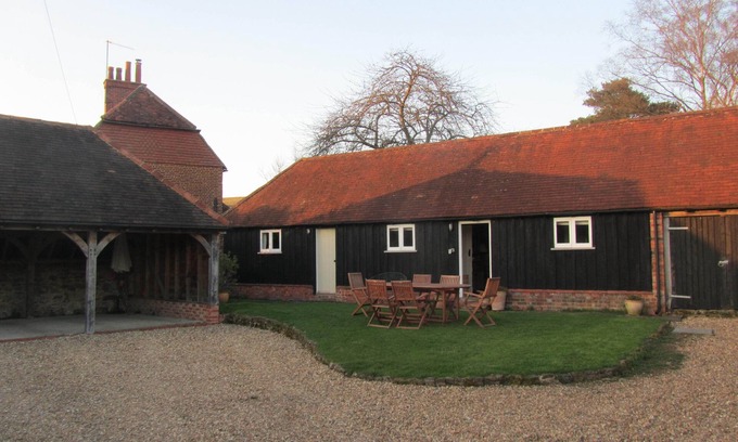 Dorking House | Charming barn conversion cottage in a beautiful, quiet and rural location