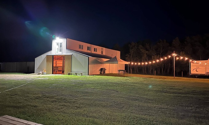 Qu'Appelle House | Charming barn loft on Qu'Appelle area farm with AC