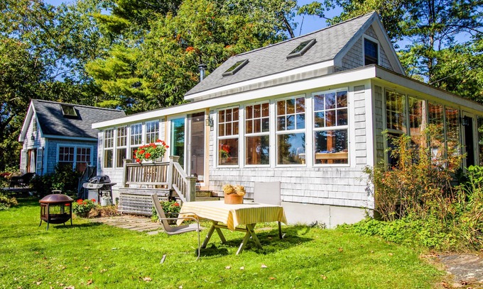 Sebascodegan Island Cabin | Charming Bayview Cottage with Deck, Firepit, Garden - 200' from the Water