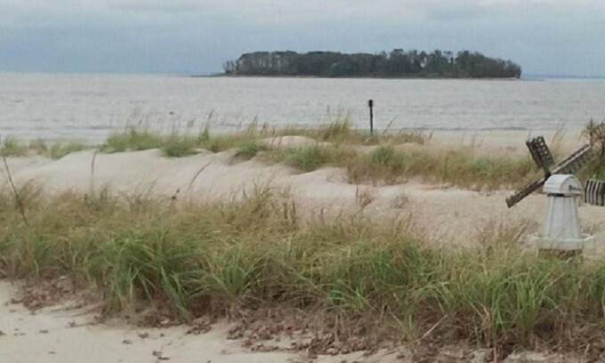 Milford House | Charming Beach Home-Steps To Sandy Beach