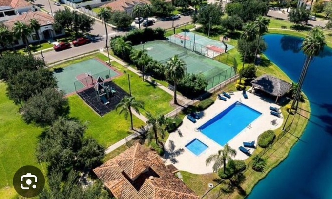 McAllen Apartment | Charming BEDROOM in brilliant McAllen with AC, WiFi, Pool, Jacuzzi