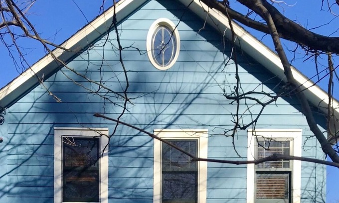 Sheffield Cottage | Charming Berkshires cottage is your perfect ski vacation home!