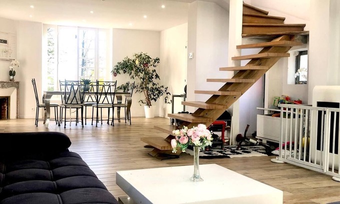 Jouy-sur-Morin House | π‘ Charming Bourgeois House β 1h from Paris β 12 Guests β Large Garden