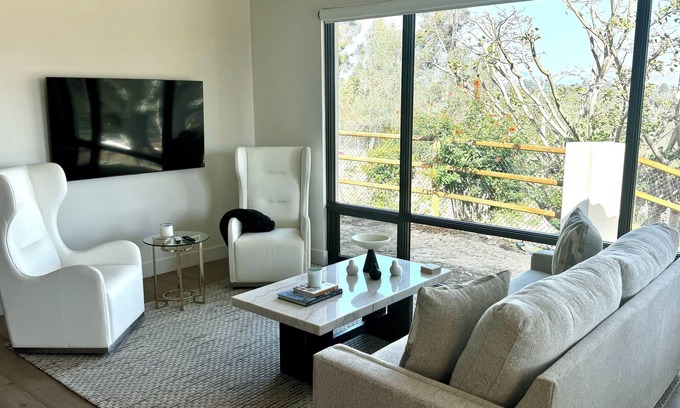 Covenant House | Charming brand new 2-bedroom vineyard house with AC, in peaceful Rancho Santa Fe