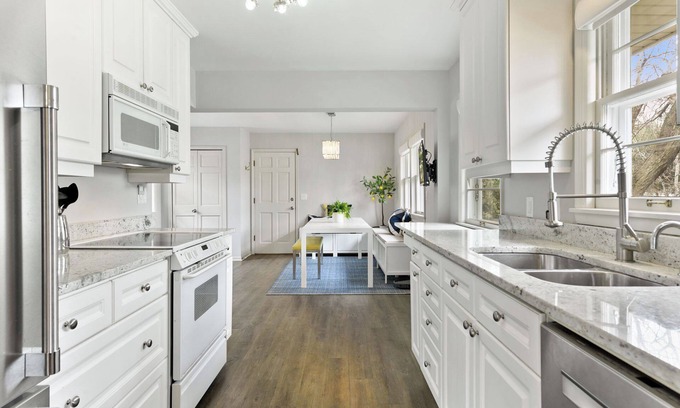 Concord House | Charming, bright 4-bedroom Edina home on corner across from park, near schools
