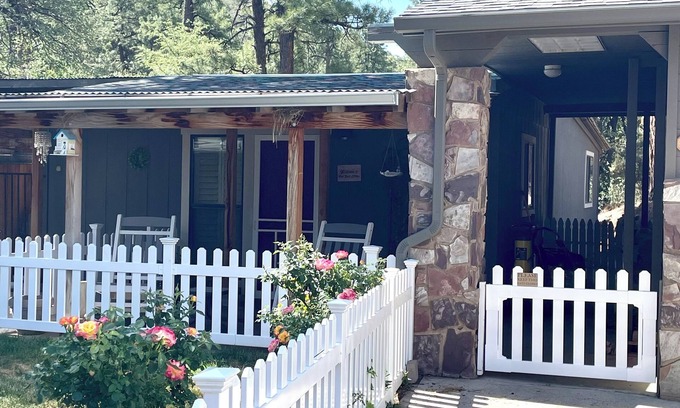 Oak Knoll Village House | Charming bungalow in peaceful Prescott National Forest with AC
