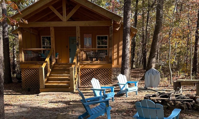 Mentone Cabin | Charming Cabin Getaway: Where Rustic Meets Remarkable