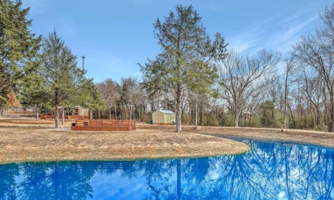 Gainesville Cabin | Charming cabin in nature near Casino and Winery