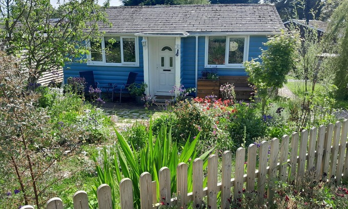Llandwrog Cabin | Charming Cabin near Snowdonia National Park
