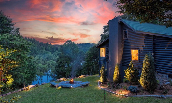 Morganton Cabin | Charming Cabin, Stunning Fire Pit, Thoughtfully Designed
