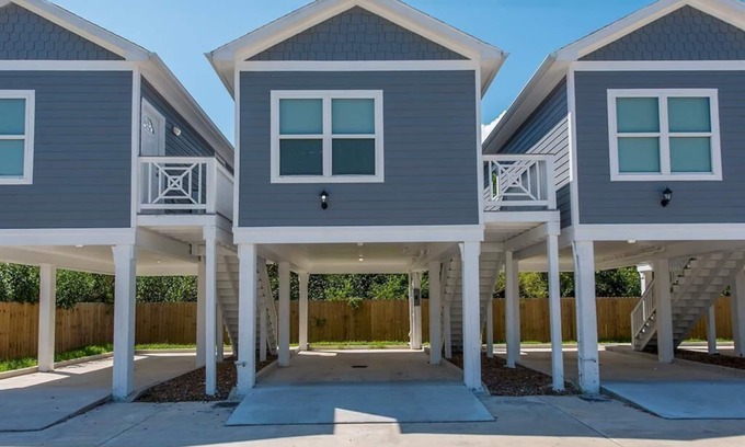 San Leon Cabin | Charming cabin with full kitchen! Unit 1/6