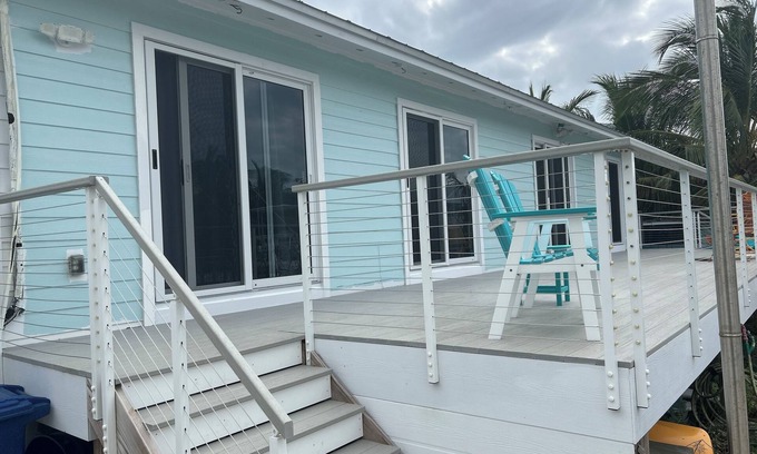 Big Pine Key House | Charming canal front 2-bedroom house with WiFi, AC in fantastic Big Pine Key