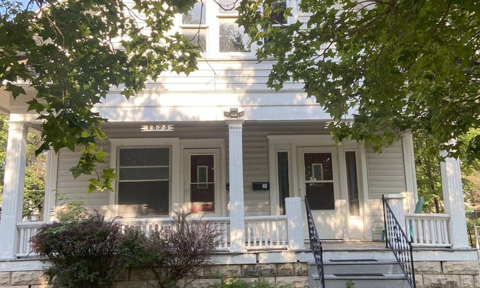 Wichita House | Charming, Centrally Located 1 BR/1BA