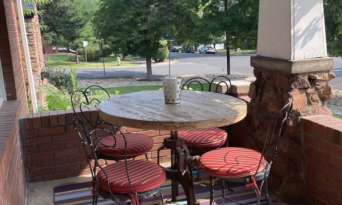 Lower Chautauqua House | charming Chatauqua high end CU home, 1 wk or 1 mo discounts from jan 1 -aug 1