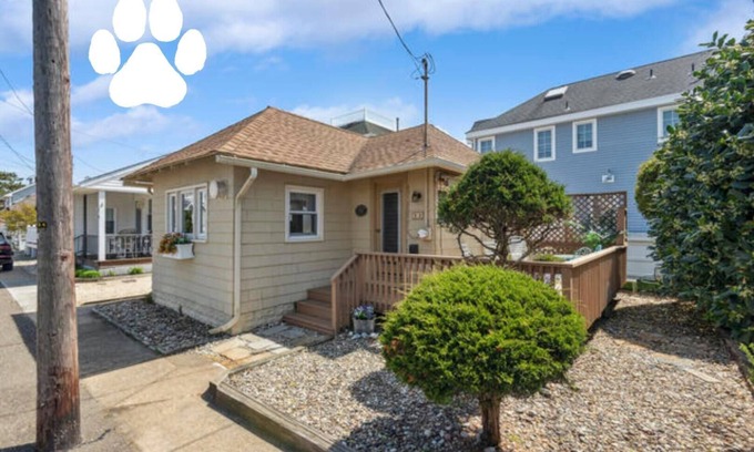Stone Harbor House | Charming Coastal Cottage, In Stone Harbor, Two Blocks From The Beach!