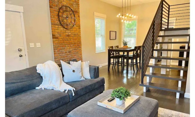 German Village House | Charming condo in the heart of German Village.