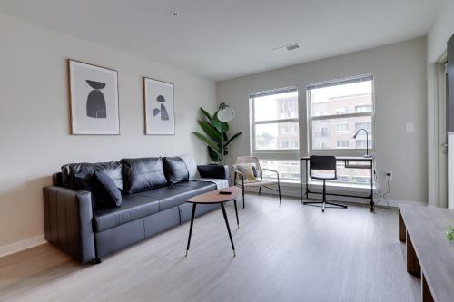 Jefferson Manor Apartment | Charming Condo with Nice Amenities at Alexandria