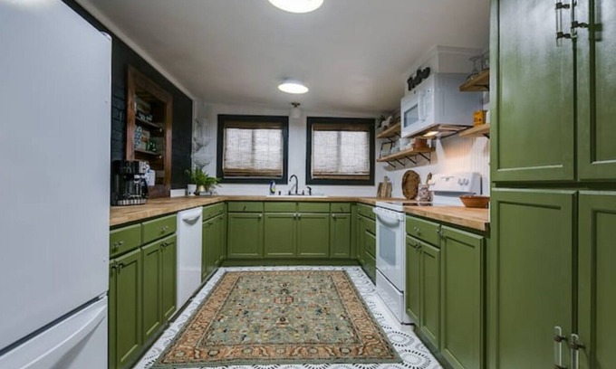 San Angelo House | Charming Corner/Walkable to AFB