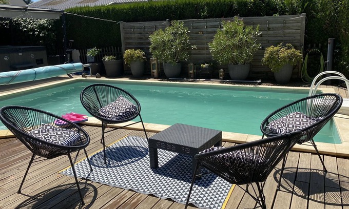 Sorigny House | Charming cottage 10p #swimming pool #spa south Tours