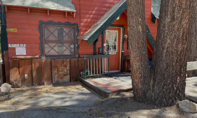 Boulder Bay Cabin | Charming Cottage #18A Boulder Bay