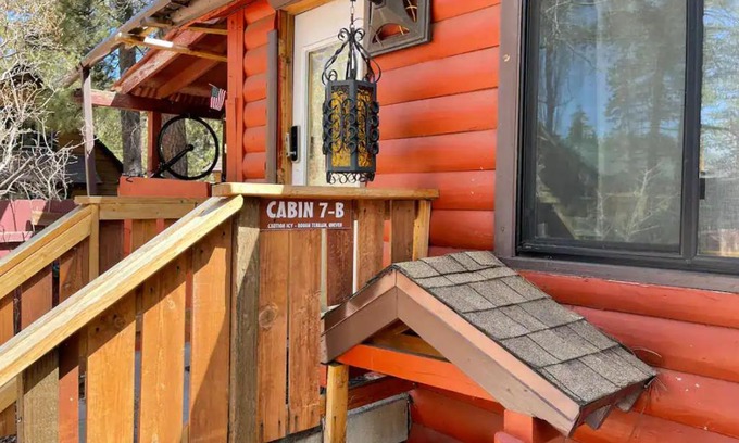 Boulder Bay Cabin | Charming Cottage #7B Boulder Bay