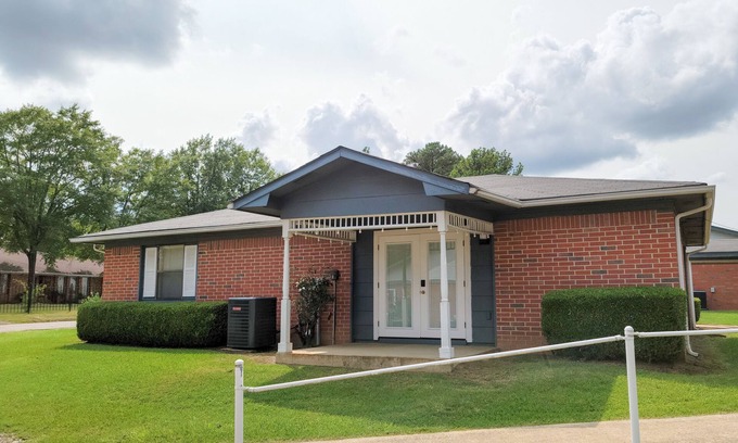 Idabel Cottage | Charming Cottage Apartment with all amenities