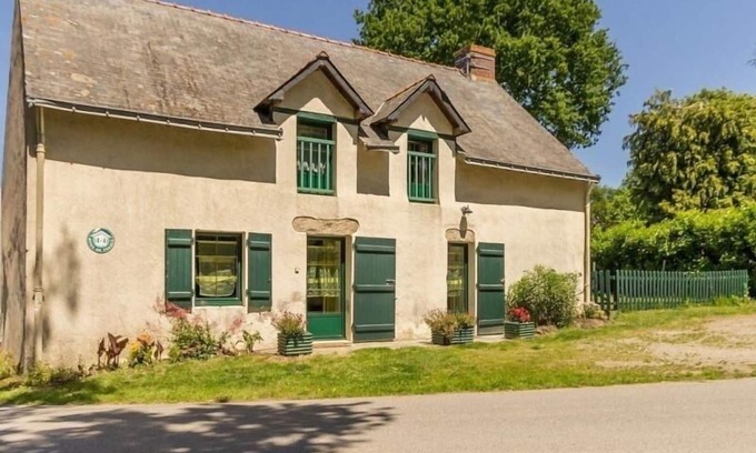 Saint-Lyphard Cottage | Charming Cottage in Brière Park, 3 Bedrooms, Fireplace, Terrace, Internet