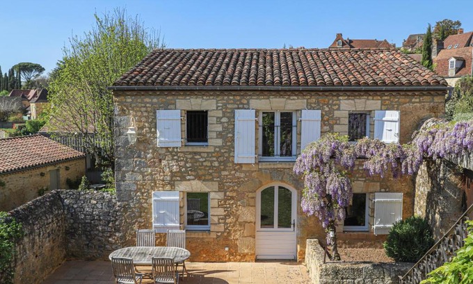 Domme House | Charming cottage in Dordogne with swimming pool