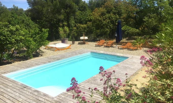 Faucon House | Charming cottage in Faucon with pool