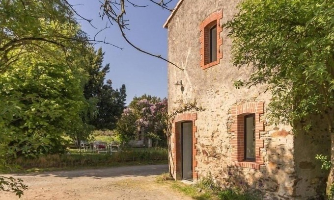 Monnieres Cottage | Charming Cottage in Vineyards - Near Nantes & Clisson - WiFi, Family-Friendly