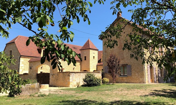 Montignac House | Charming cottage "Les Pierres de Tiphaine" in Montignac-Lascaux