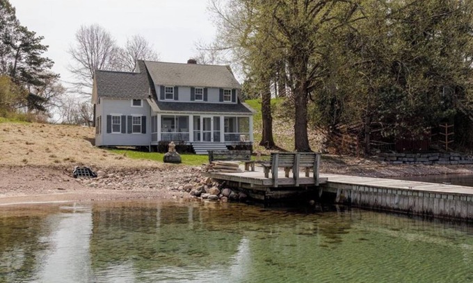Clayton Cottage | Charming Cottage On Banks Of St. Lawrence River