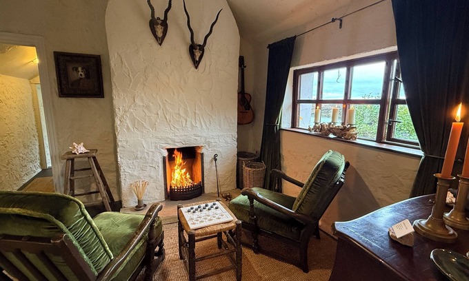 Bunbeg House | Charming Cottage on Bunbeg Harbor in Donegal