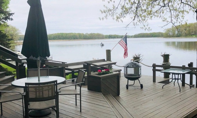 Climax Cottage | Charming cottage on quiet lake