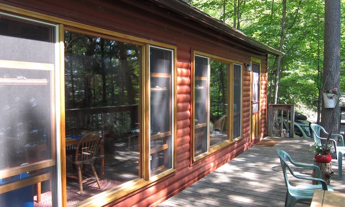 Rideau Lakes Cottage | Charming cottage on Upper Rideau Lake near Westport, ON