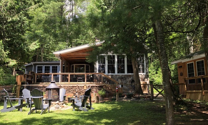 Minden Cottage | Charming Cottage with: Hot Tub; Deck; Wi-Fi; A/C; BBQ; Firepit; Dock: Pets OK!