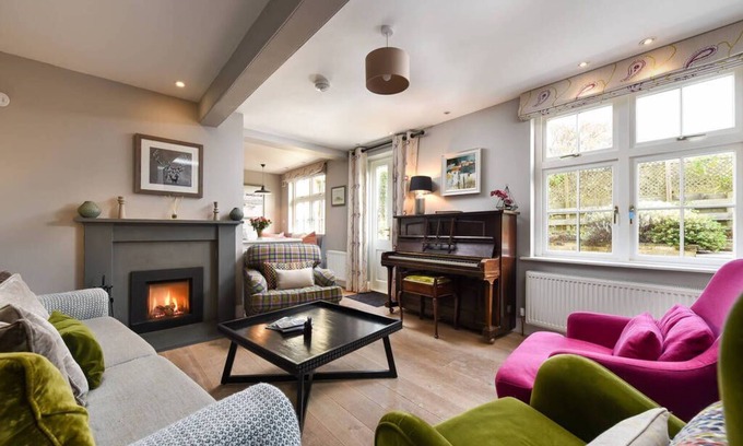 St. Andrews Cottage | Charming Cottage with Garden-Old Course/Beach 100m