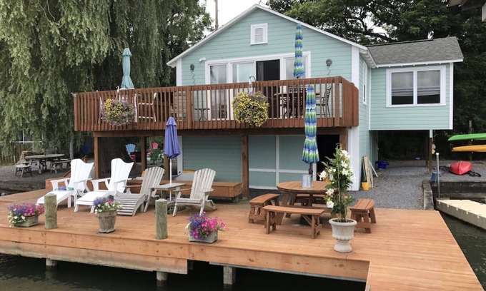 Interlaken Cottage | Charming Cottage with great views on Cayuga Lake in Sheldrake