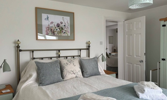 Southwater Cottage | Charming Cottage with rural views