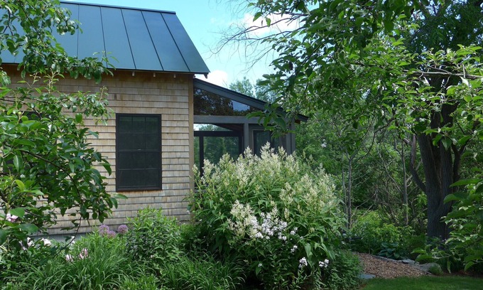 Middlebury Cottage | Charming Cottage within walking distance of Middlebury College/canoe available