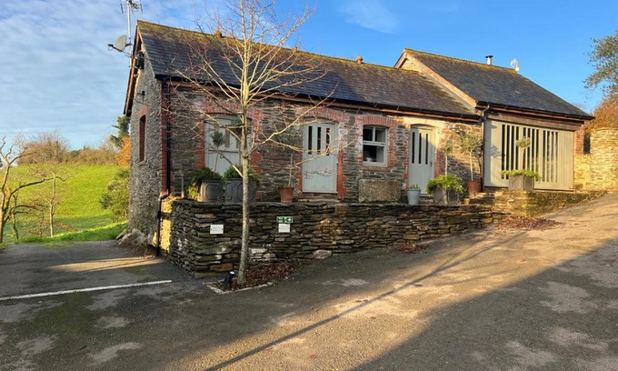 Modbury House | Charming Countryside Cottage