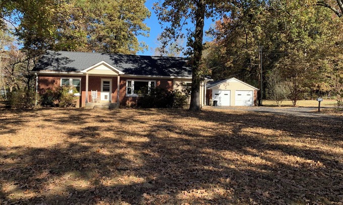 Lawrenceburg House | Charming & cozy 2-bedroom cottage in historic Lawrenceburg just 1 mile to town!