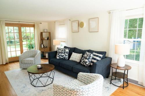 Eastside House | Charming & Cozy 3BR home mins to SU-ESF-Upstate-Le Moyne