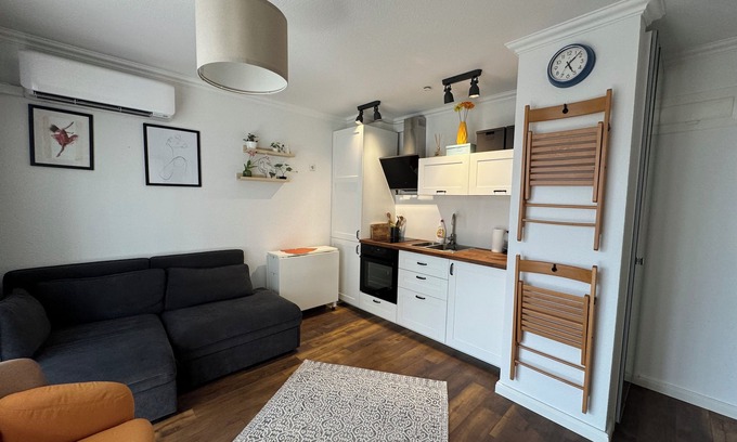Varna Municipality Apartment | Charming Cozy Apartment Next to Varna Grand Mall